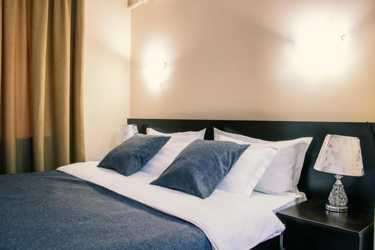 Alplaza Hotel Ustʼ-Kamenogorsk Екстериор снимка