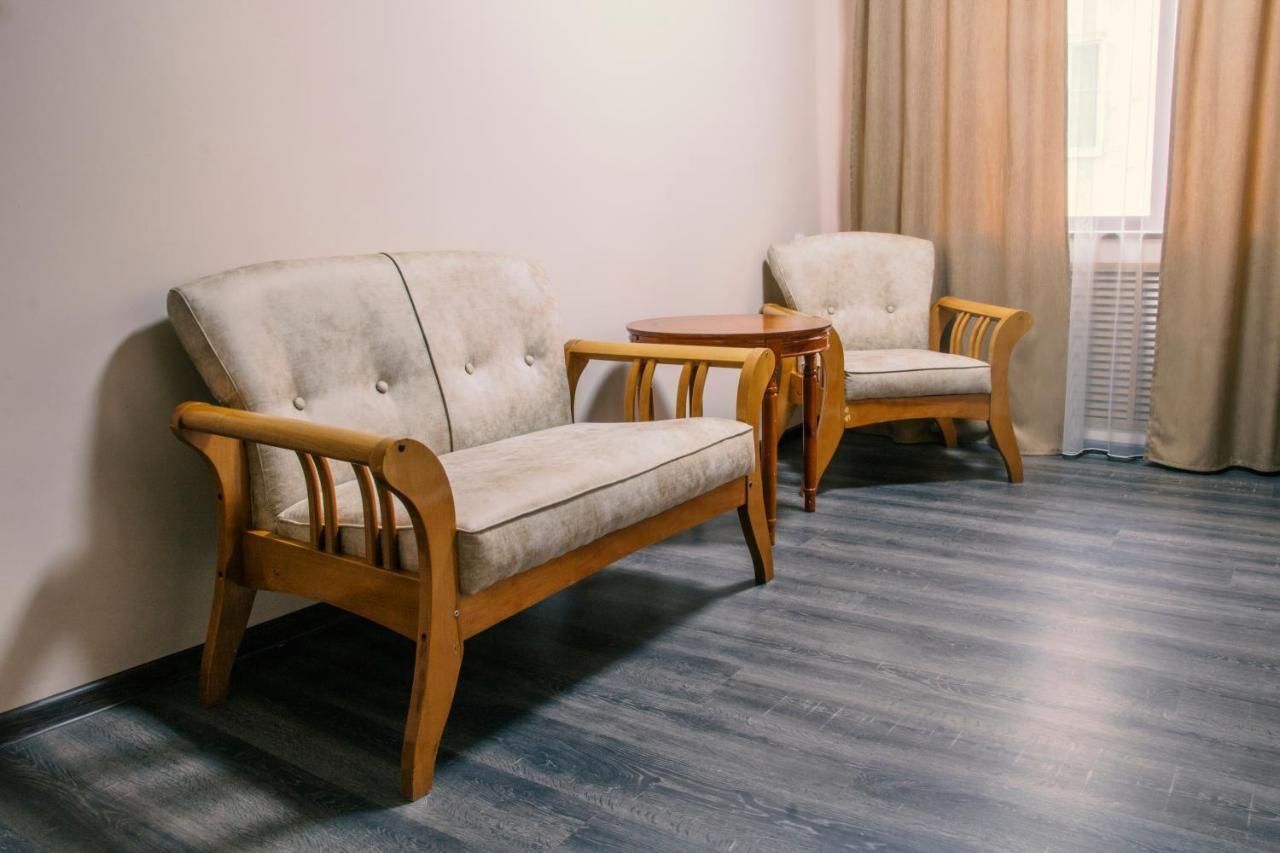 Alplaza Hotel Ustʼ-Kamenogorsk Екстериор снимка